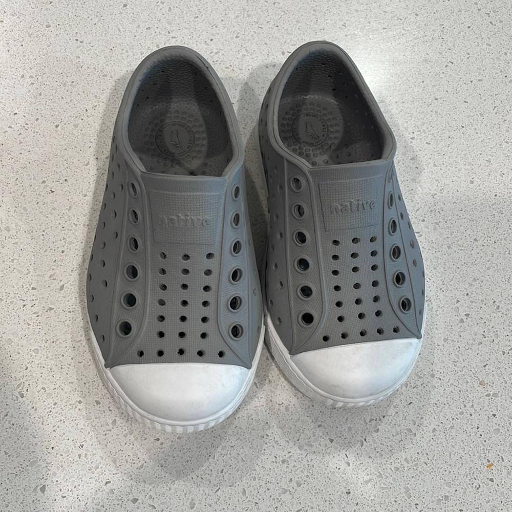 Gray Toddler Natives Size 6